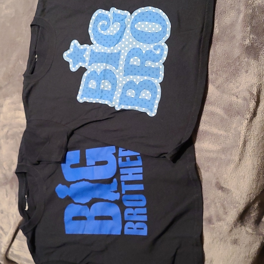 🍉Lot of two boys shirts